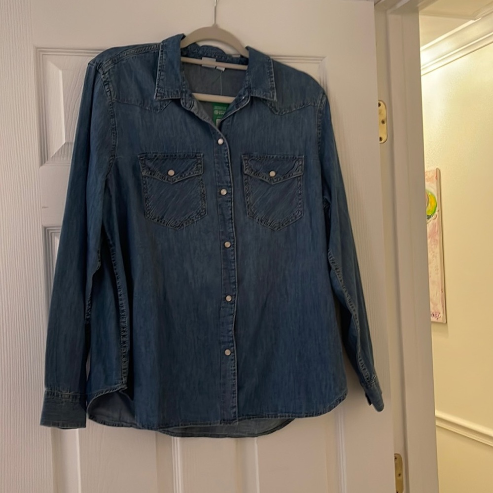 Gap western inspired denim button up